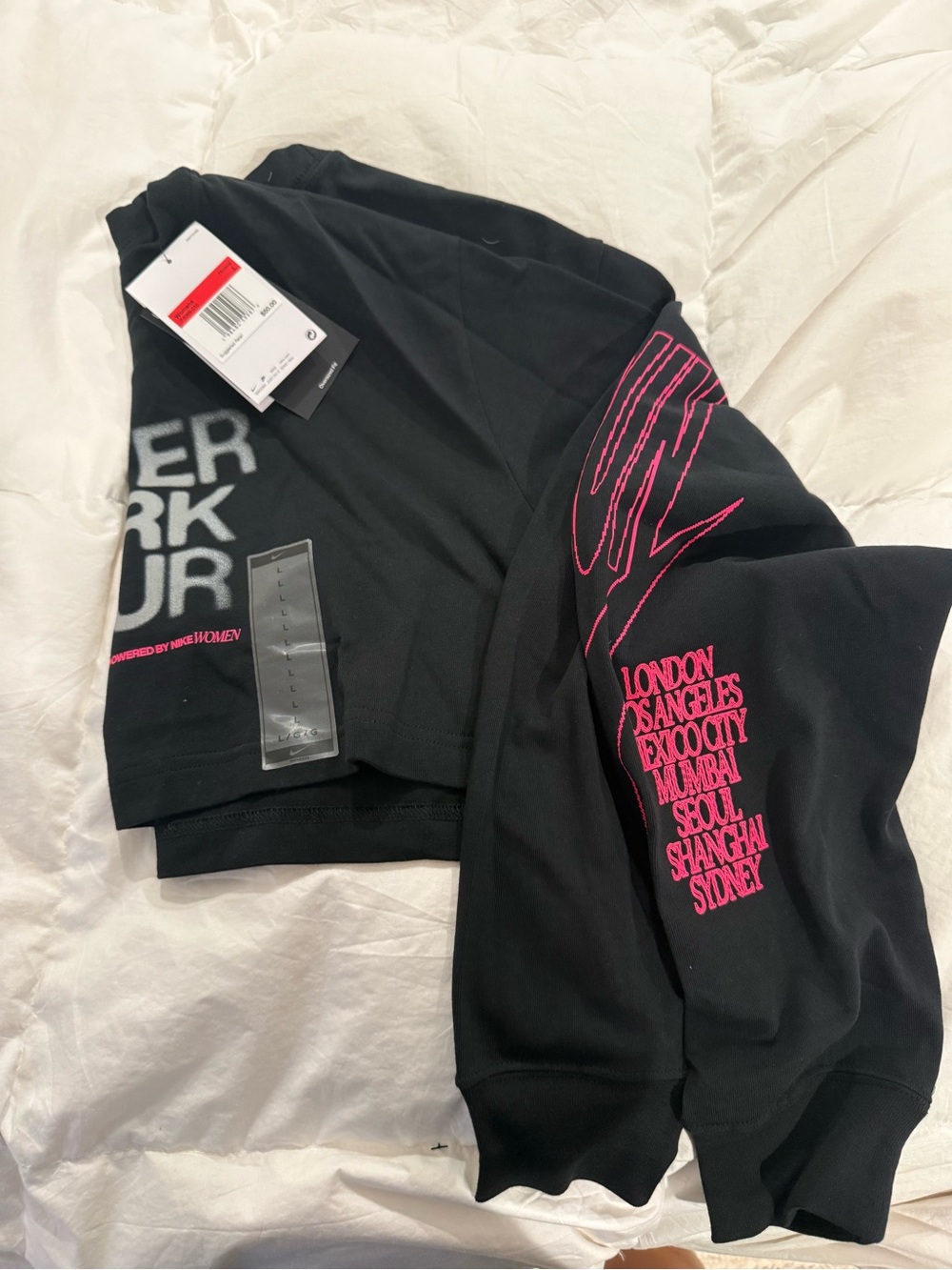 Nike After Dark Tour Women's Oversized Long-Sleeve Cropped T-Shirt - Picture 14 of 17